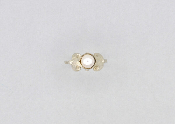 FAIRY TALES - Snow White - Silberring mit Akoyaperle, im Shop