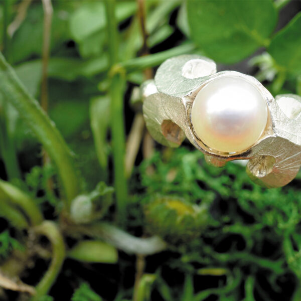 Silberring SNOW WHITE mit Akoyaperle aus der FAIRY TALES Kollektion