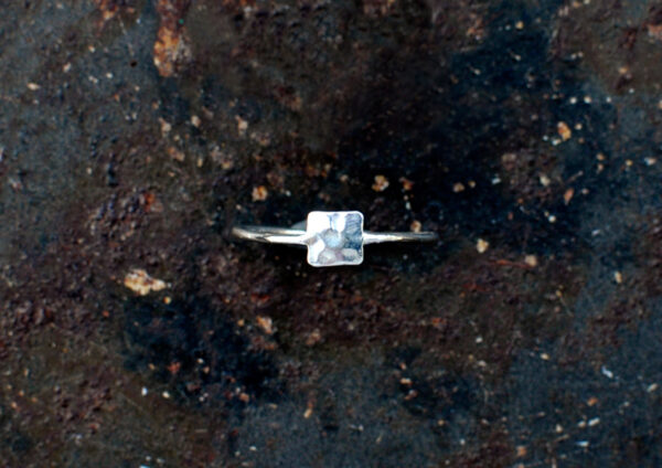HÄMMERED - Ring 1 - Ring aus Silber, im Shop