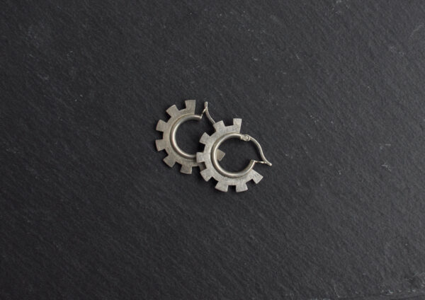 Ohrringe NAGUAL, klein, in silber aus der OTHERS Kollektion